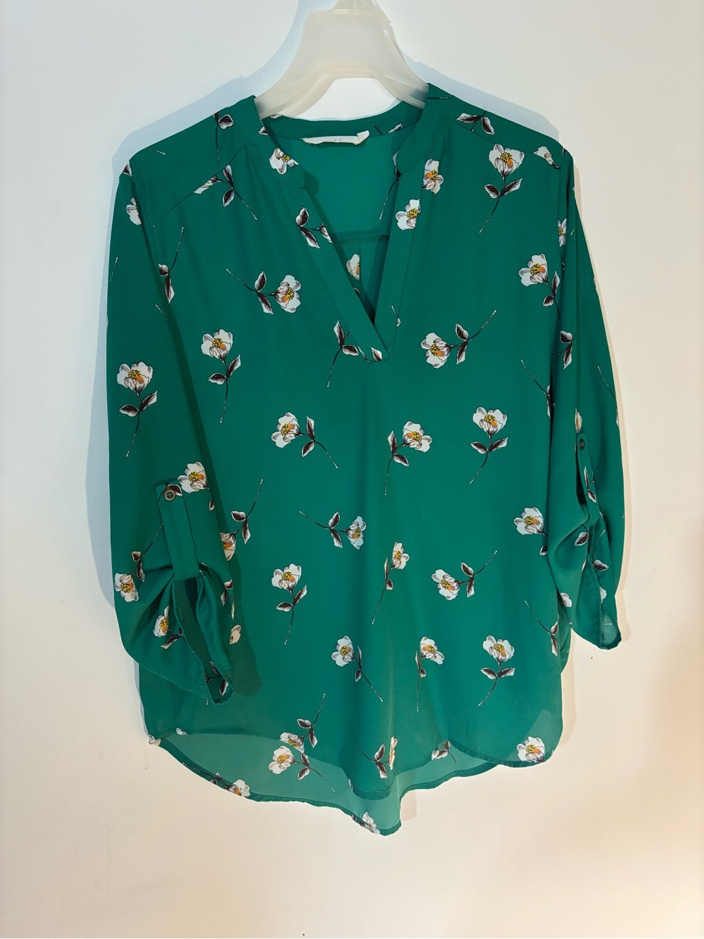Lush Green Floral Roll-Tab Sleeve Blouse Size Large